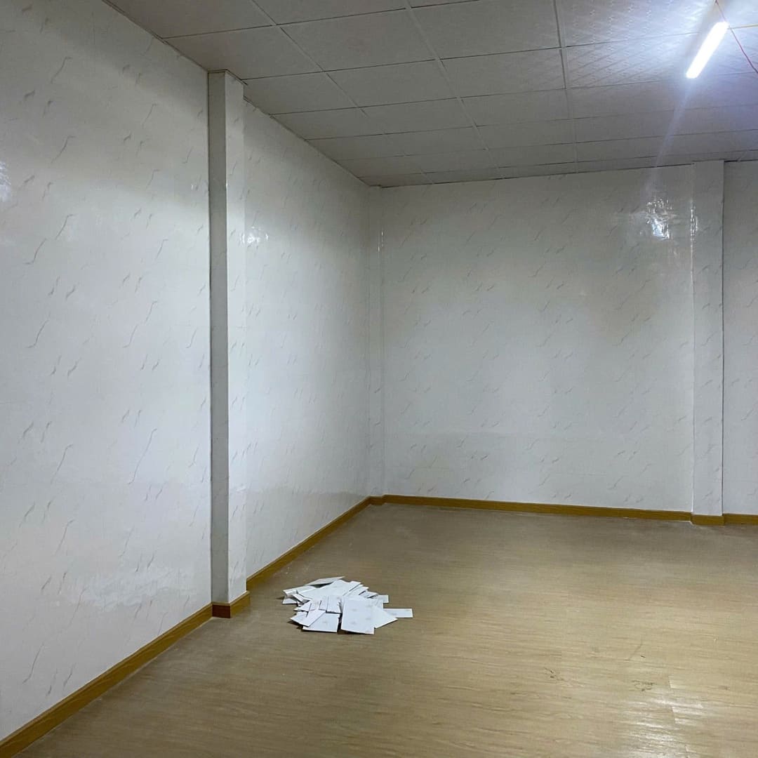 Cải Tạo Nhà Kho Thành Phòng Ngủ Cho Khách Ở Chợ Bắp, Hóc Mon Bằng Tấm Xốp-7