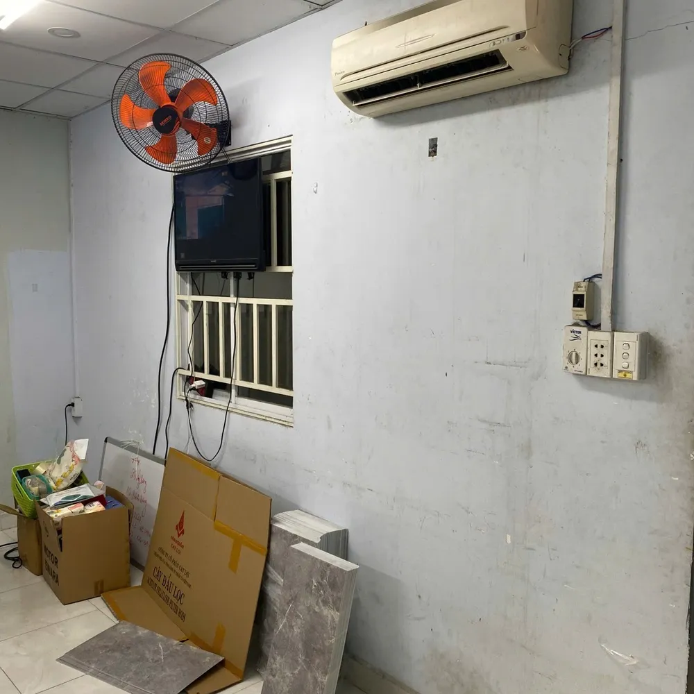 Công Trình Thi Công Xốp Dán Tường Tấm PVC Đá Trắng Ít Vân Cho Công Ty-3(1)_4